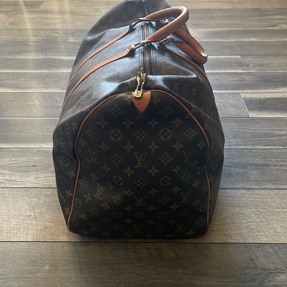 Authentic Louis Vuitton Keepall 60 - Picture 15 of 16